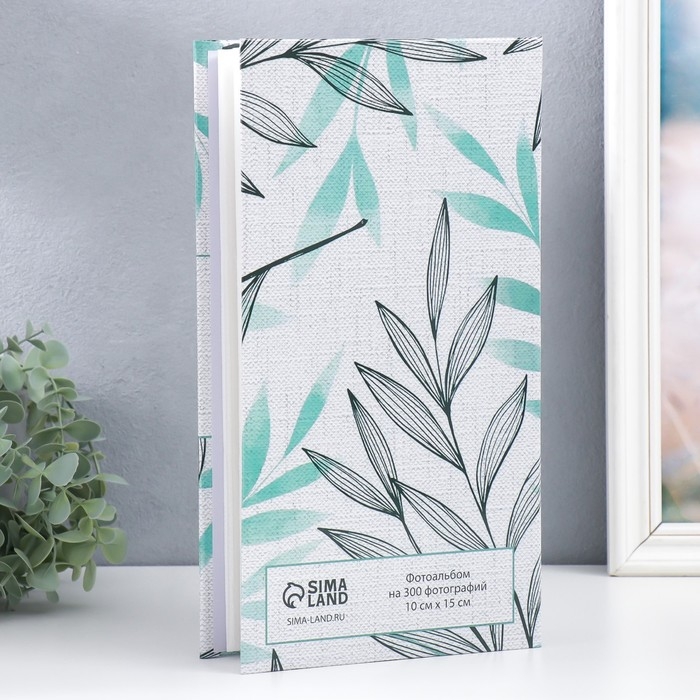Фотоальбом на 300 фото 10х15 см Фотоальбом на 300 фото 10х15 см "Изящные веточки" крафт 33,5х17,5х5 см