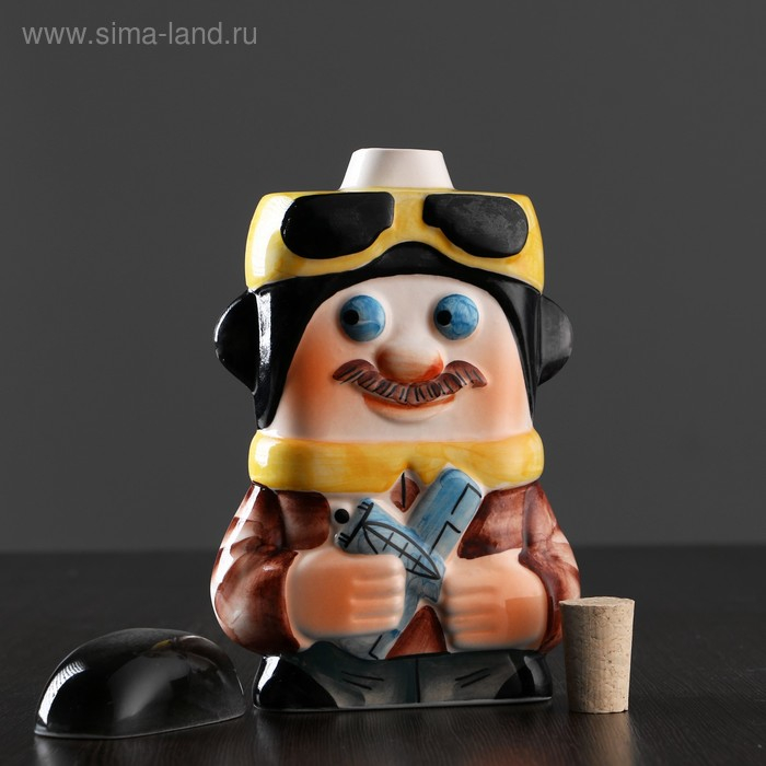 Штоф фарфоровый &laquo;Пилот&raquo;, 0.5 л, в упаковке книге