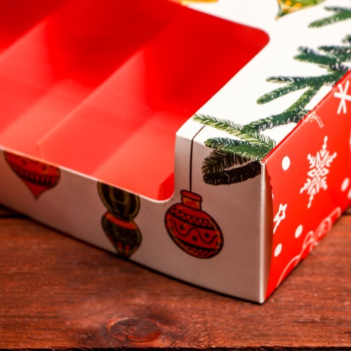 Новый год. Кондитерская упаковка под 5 эклеров Новый год. Кондитерская упаковка под 5 эклеров "Праздничное настроение", 25,2 х 15 х 6,6 см