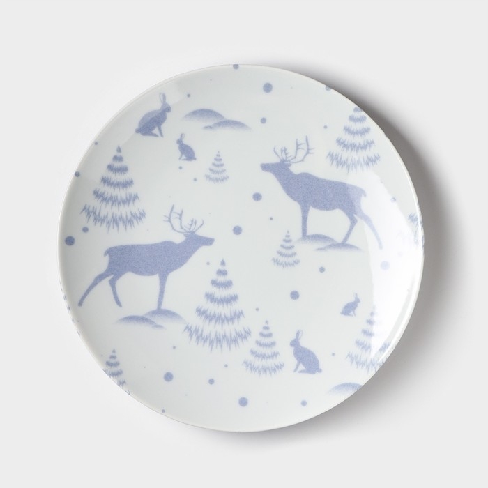 Тарелка фарфоровая &laquo;Зимний лес&raquo;, d=24 см, цвет белый