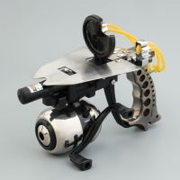 Рогатка рыболовная, 2 жгута, 2 стрелы, с лазерным целеуказателем Рогатка рыболовная, 2 жгута, 2 стрелы, с лазерным целеуказателем