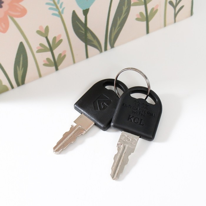 Сейф-книга дерево кожзам Сейф-книга дерево кожзам "Рука в руке" 21х13х5 см