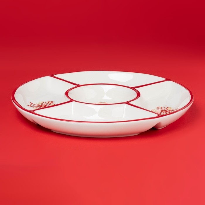 Менажница новогодняя Доляна &laquo;Парк аттракционов&raquo;, 5 ячеек, 25,5&times;3,1 см, керамика, цвет белый