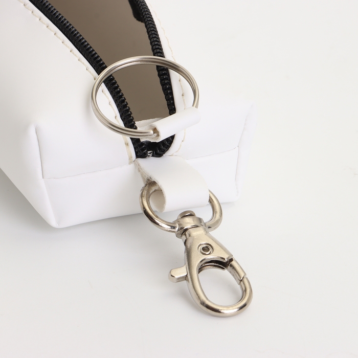 Ключница на молнии, длина 16 см, кольцо, карабин, цвет белый