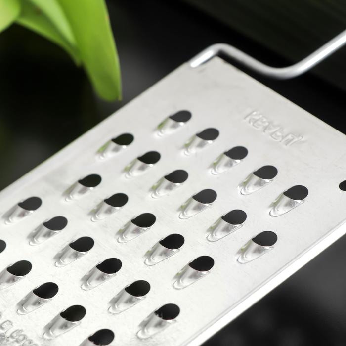 Тёрка плоская для овощей «Помощник», 20×8,5 см Тёрка плоская для овощей «Помощник», 20×8,5 см