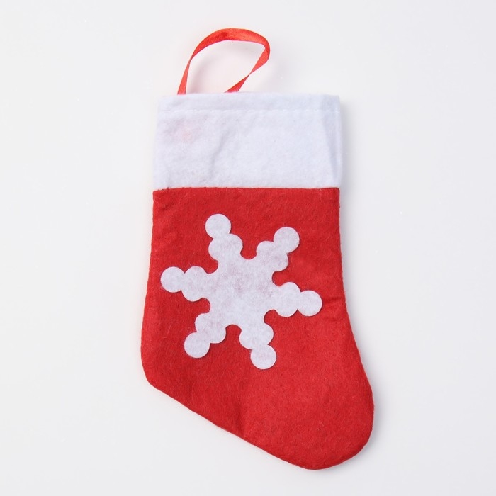 Новый год. Конверт для столовых приборов Доляна Новый год. Конверт для столовых приборов Доляна "Рождественский носок", 14х7 см