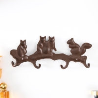 Крючки декоративные чугун "Белочки" 34,5х3х14 см Крючки декоративные чугун "Белочки" 34,5х3х14 см