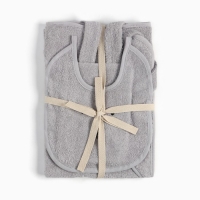 Набор Крошка Я (полотенце-уголок, рукавица, нагрудник), серый, 100% хл, 360 гр/м2 Набор Крошка Я (полотенце-уголок, рукавица, нагрудник), серый, 100% хл, 360 гр/м2