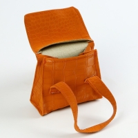 Сумка для кукол &laquo;Крокодил&raquo;, цвет коричневый