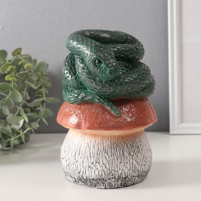 Копилка Копилка "ЗМЕЙКА НА ГРИБЕ" 11 х11 х 18 см.