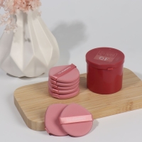 Спонжи для макияжа «STRAWBERRY», набор - 7 шт, d = 5,5 см, с держателем, в футляре, цвет розовый Спонжи для макияжа «STRAWBERRY», набор - 7 шт, d = 5,5 см, с держателем, в футляре, цвет розовый