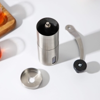 Кофемолка механическая Magistro Rodeo, 6&times;6&times;16,5 см керамический механизм