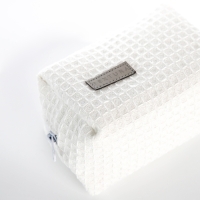 Косметичка на молнии TEXTURA, цвет белый Косметичка на молнии TEXTURA, цвет белый