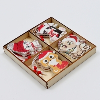 Набор подвесок в деревянной подарочной упаковке 12 шт.13x13x2 см