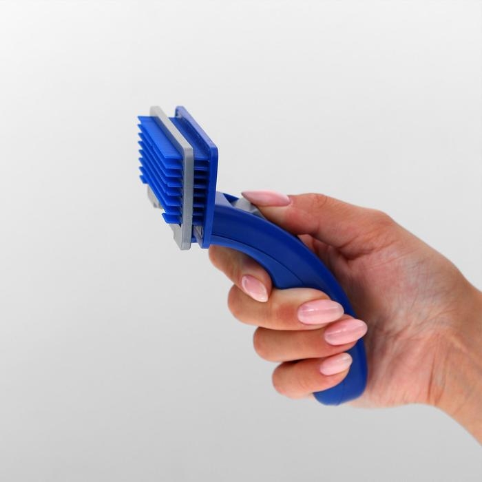 Пуходёрка пластиковая с самоочисткой, 10 х 15 см, синяя