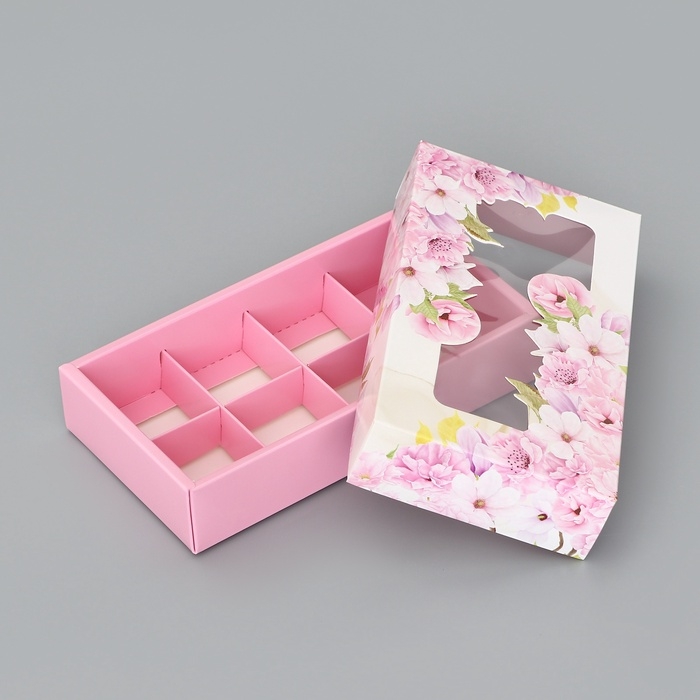 Коробка складная для 8 конфет Коробка складная для 8 конфет "Цветочки", 9,8 х 17,7 х 3,5 см. Кондитерская упаковка