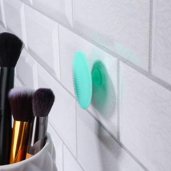 Щётка для умывания &laquo;Круг&raquo;, на присоске, d = 5,5 см, цвет бирюзовый