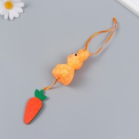 Декор подвеска "Кролик в блестках с морковкой" 4х3,5х13,5 см