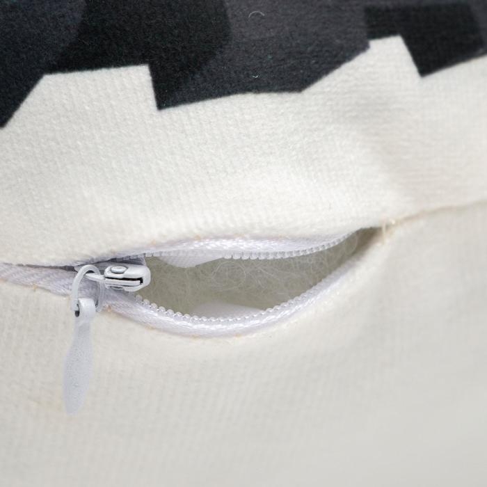 Подушка декоративная Этель &laquo;Трактор&raquo;, 50х40 см, велюр, 100% полиэстер