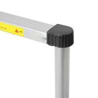 Лестница телескопическая ТУНДРА, алюминиевая, 9 ступеней, автомат, 2.6 м Лестница телескопическая ТУНДРА, алюминиевая, 9 ступеней, автомат, 2.6 м