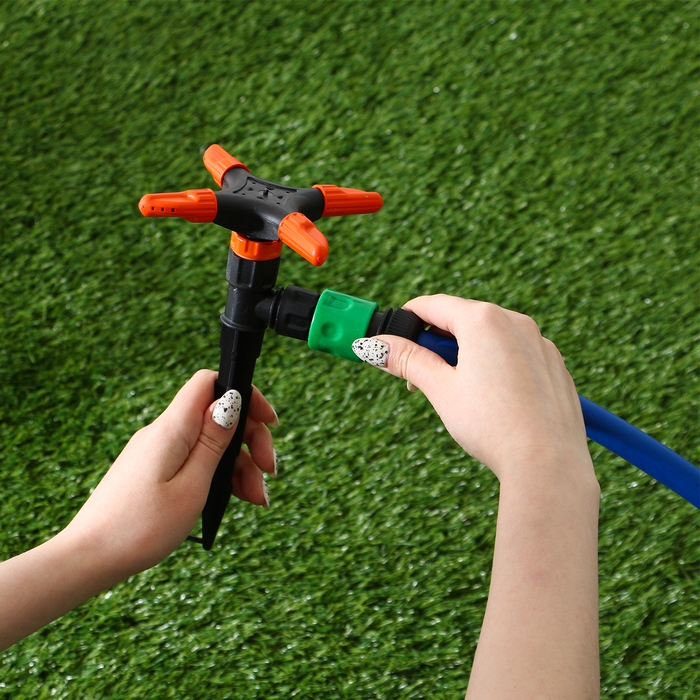 Распылитель 4-лепестковый, под коннектор, пика, пластик, &laquo;Жук&raquo;