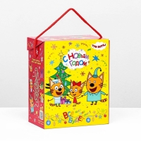 Новый год. Коробка подарочная складная "Три кота" 19,8 х 12 х 24,3 см.