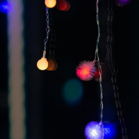 Гирлянда &laquo;Бахрома&raquo; 1.8 &times; 0.5 м с насадками &laquo;Шарики и ёжики&raquo;, IP20, прозрачная нить, 48 LED, свечение мульти (RG/RB), мигание, 220 В