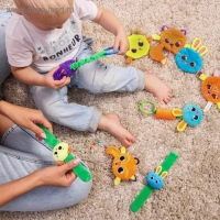 Погремушка - браслетик развивающая &laquo;Зверята&raquo;, набор 2 шт.