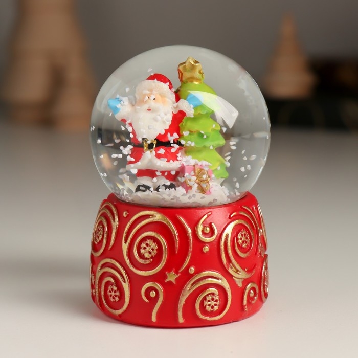 Сувенир полистоун водяной шар Сувенир полистоун водяной шар "Снежные узоры с персонажем" МИКС 4,5х4,5х6,8 см