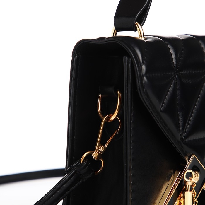 Сумка женская на клапане, отдел на молнии, 22х14 х 7 см, цвет чёрный