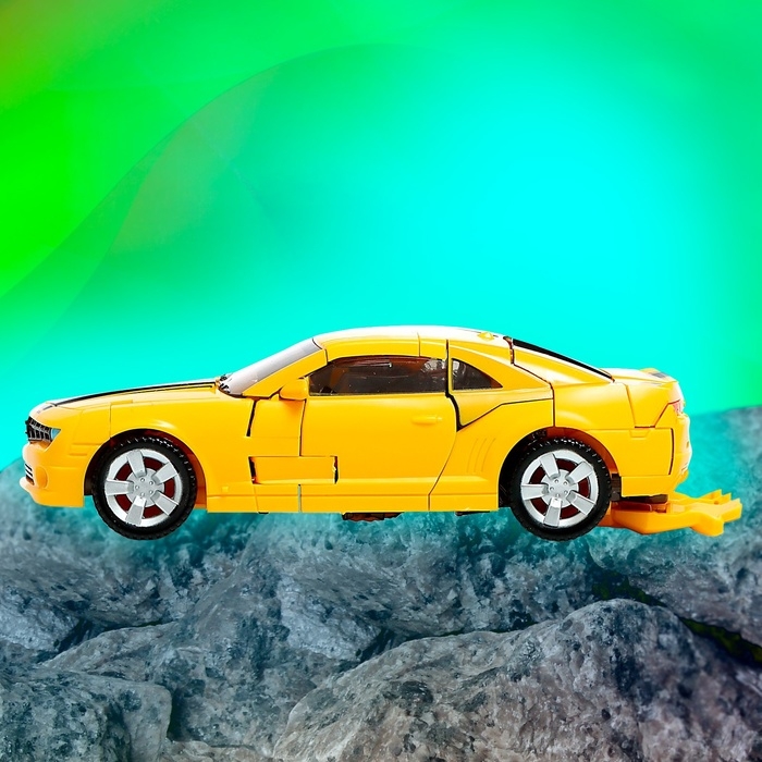 Робот &laquo;Воин&raquo;, трансформируется, с элементами из металла