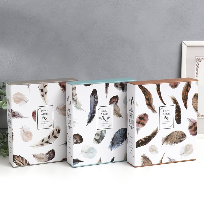 Фотоальбом на 80 фото 10х15 см Фотоальбом на 80 фото 10х15 см "Пёрышки" в коробке МИКС 23х19,5х5 см