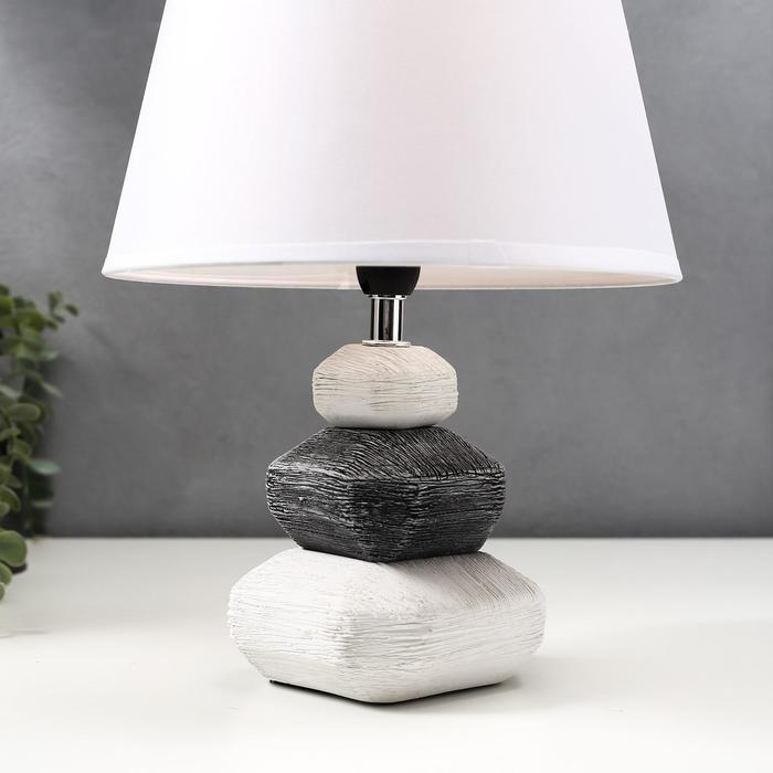 Лампа настольная 16447/1WT E14 40вт бело-черный 22х22х32 см RISALUX