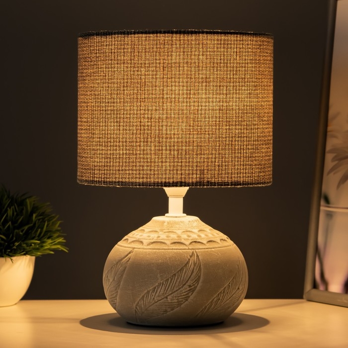 Настольная лампа "Венди" Е14 40Вт бело-серый 15х15х25 см RISALUX