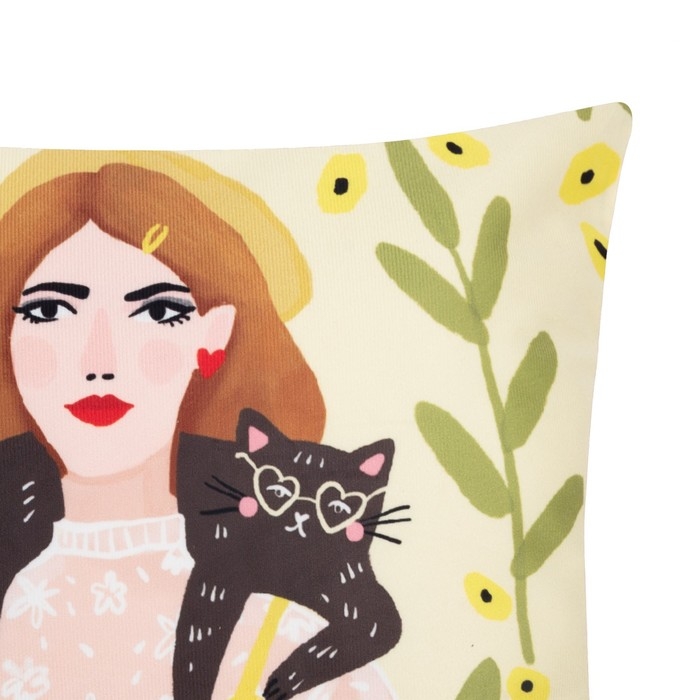 Наволочка декоративная Этель &laquo;Девушка с котом&raquo; 40х40 см, 100% п/э, велюр