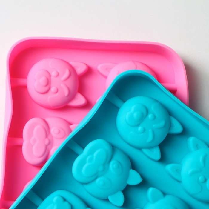 Форма для леденцов Доляна &laquo;Собакены&raquo;, силикон, 16,2&times;10,5&times;1,7 см, 8 ячеек, с палочками, цвет МИКС