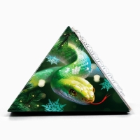 Календарь 2025 настольный треугольный на пружинке «С Новым годом 2025», 7,4х8,5 см Календарь 2025 настольный треугольный на пружинке «С Новым годом 2025», 7,4х8,5 см