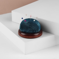 Игольница «Круг», на деревянной подложке, d = 7 см, цвет МИКС Игольница «Круг», на деревянной подложке, d = 7 см, цвет МИКС