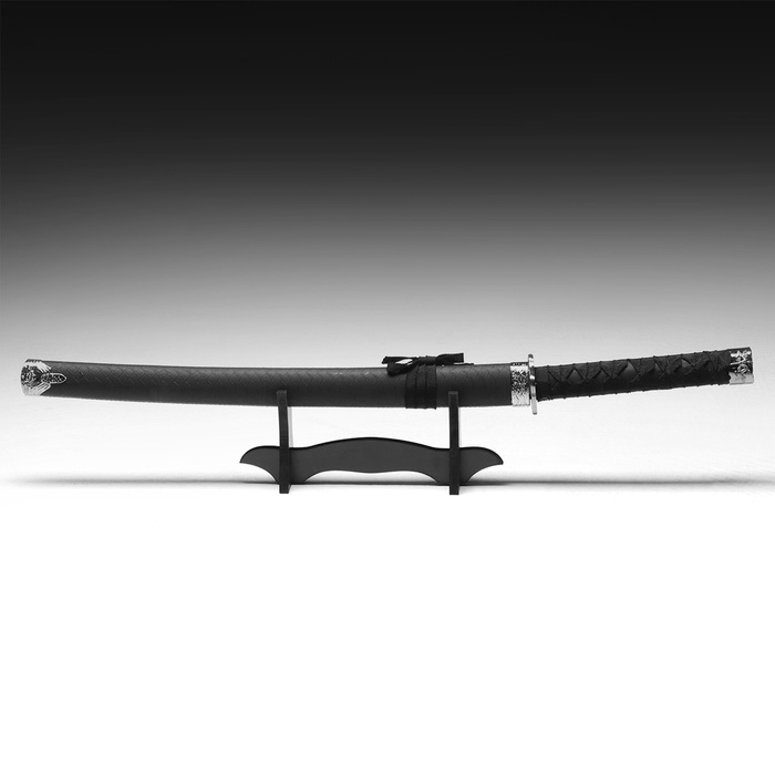 Сувенирное оружие &laquo;Катана Тошайо&raquo; 70 см, на подставке, ножны под змею, матовая, черная