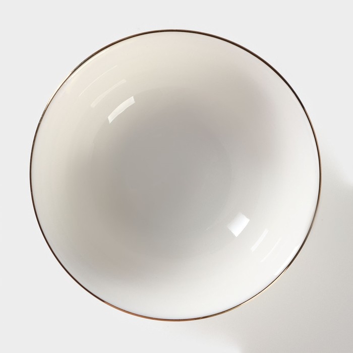 Соусник фарфоровый «Золотая линия», 240 мл, d=10,5 см, цвет белый Соусник фарфоровый «Золотая линия», 240 мл, d=10,5 см, цвет белый