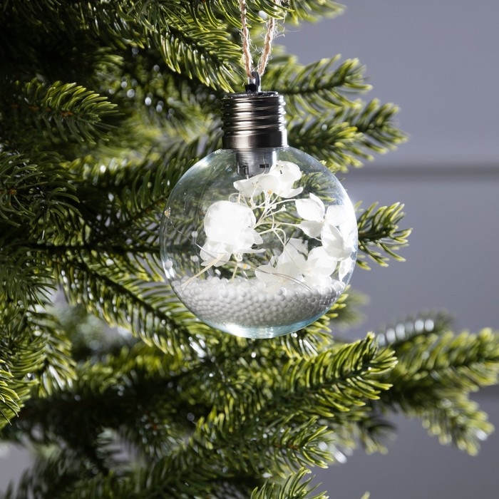 Ёлочный шар &laquo;Белые лепестки&raquo;, батарейки, 5 LED, свечение тёплое белое