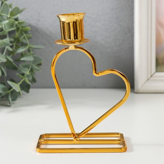 Подсвечник металл на 1 свечу Подсвечник металл на 1 свечу "Сердце" d=2,3 см золото 5,8х9,3х14 см