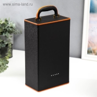 Шкатулка дерево, кожзам для 2 бутылок "Чёрная с оранжевой вставкой" 4 предмета 34,5х20х12 см 51968 Шкатулка дерево, кожзам для 2 бутылок "Чёрная с оранжевой вставкой" 4 предмета 34,5х20х12 см 51968