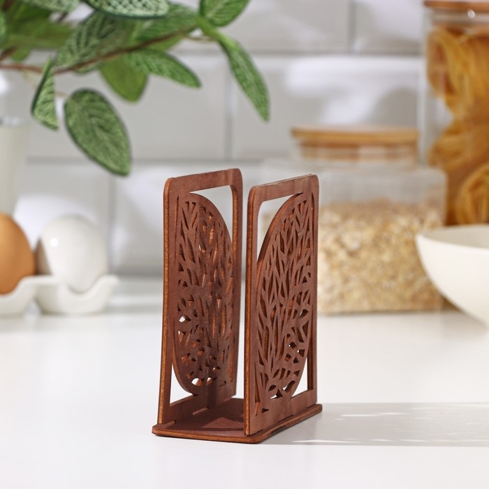 Салфетница деревянная &laquo;Листочек&raquo;, 12&times;12&times;5,5 см, цвет коричневый