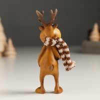 Сувенир полистоун "Лосяш в полосатом коричневом шарфе" МИКС 3х3х9,5 см Сувенир полистоун "Лосяш в полосатом коричневом шарфе" МИКС 3х3х9,5 см