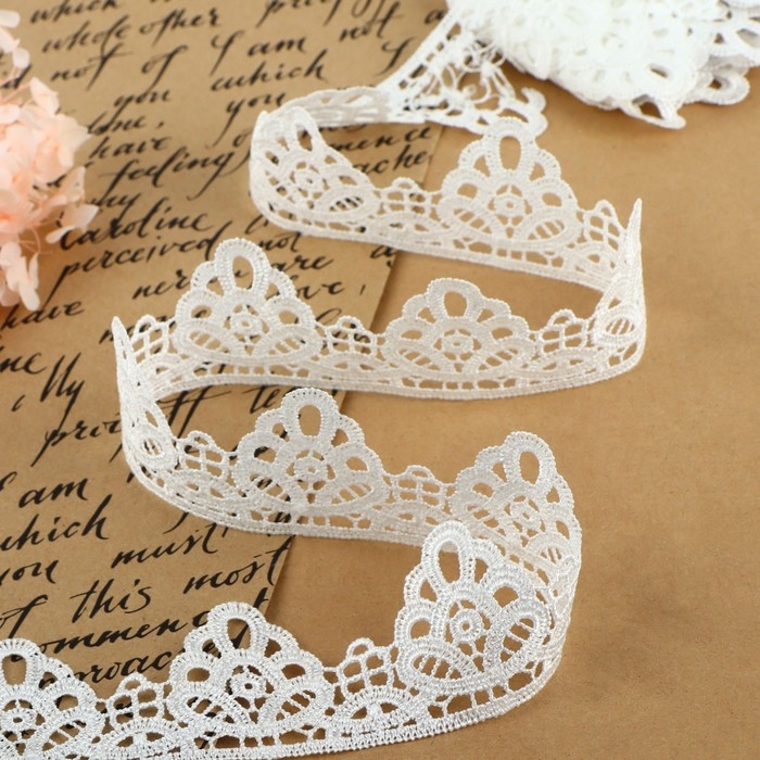 Кружево гипюровое, 45 мм &times; 9 &plusmn; 0,5 м, цвет молочный