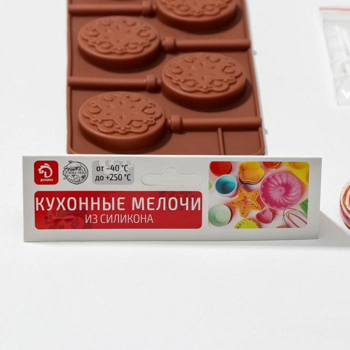 Форма для леденцов новогодняя Доляна &laquo;Морозко&raquo;, силикон, 24&times;9,5&times;1,5 см, 6 ячеек (4&times;4 см), с палочками, цвет МИКС