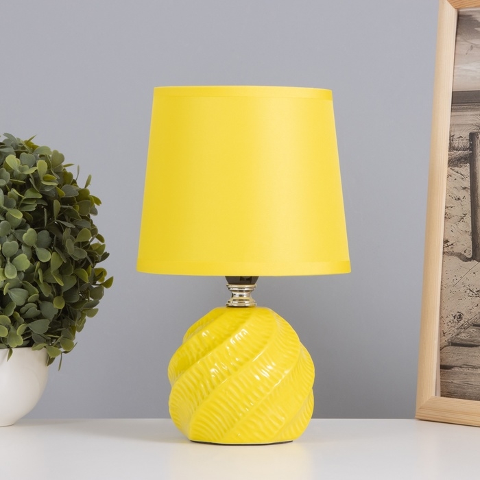 Лампа настольная Лампа настольная "Альваро" 1х40Вт Е14 желтый 14,5х14,5х24см
