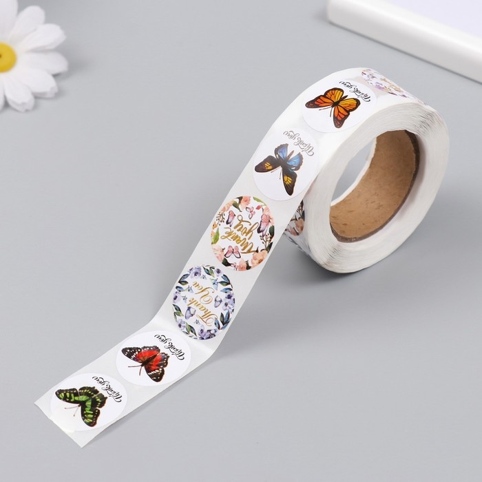 Наклейка бумага "Бабочки. Спасибо" d=2,5 см 500 шт в рулоне