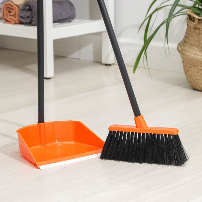 Щётка для пола с совком &laquo;Ленивка&raquo;, 19,5&times;25&times;90 см, цвет оранжевый